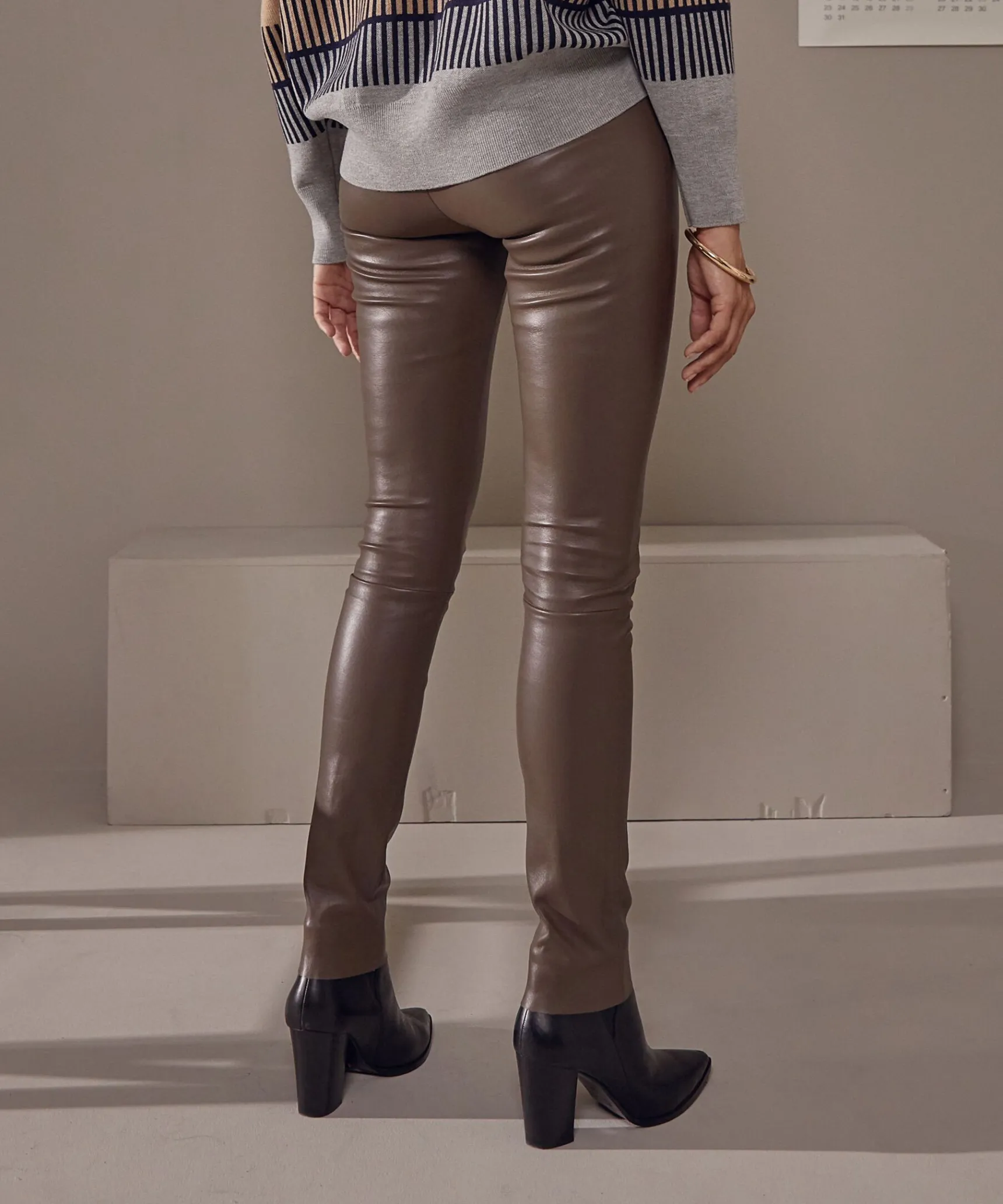 Outlet Rodier Legging en cuir stretch taupe