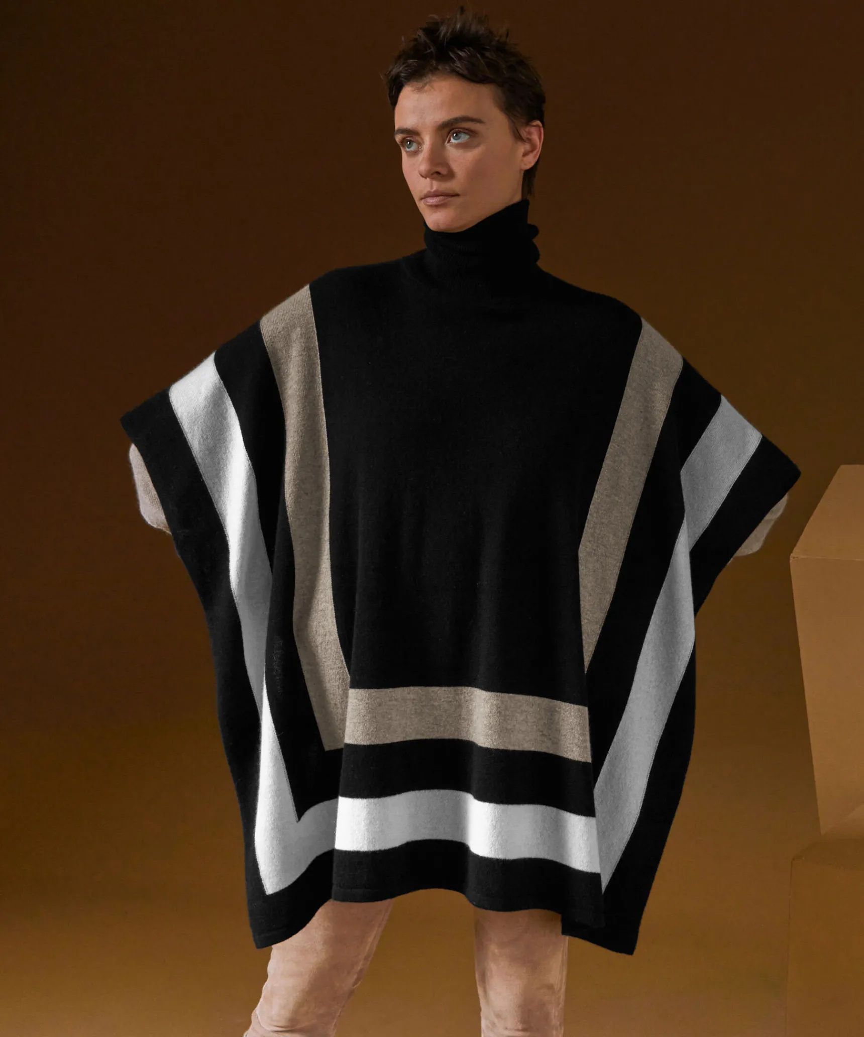 Rodier Poncho en cachemire noir