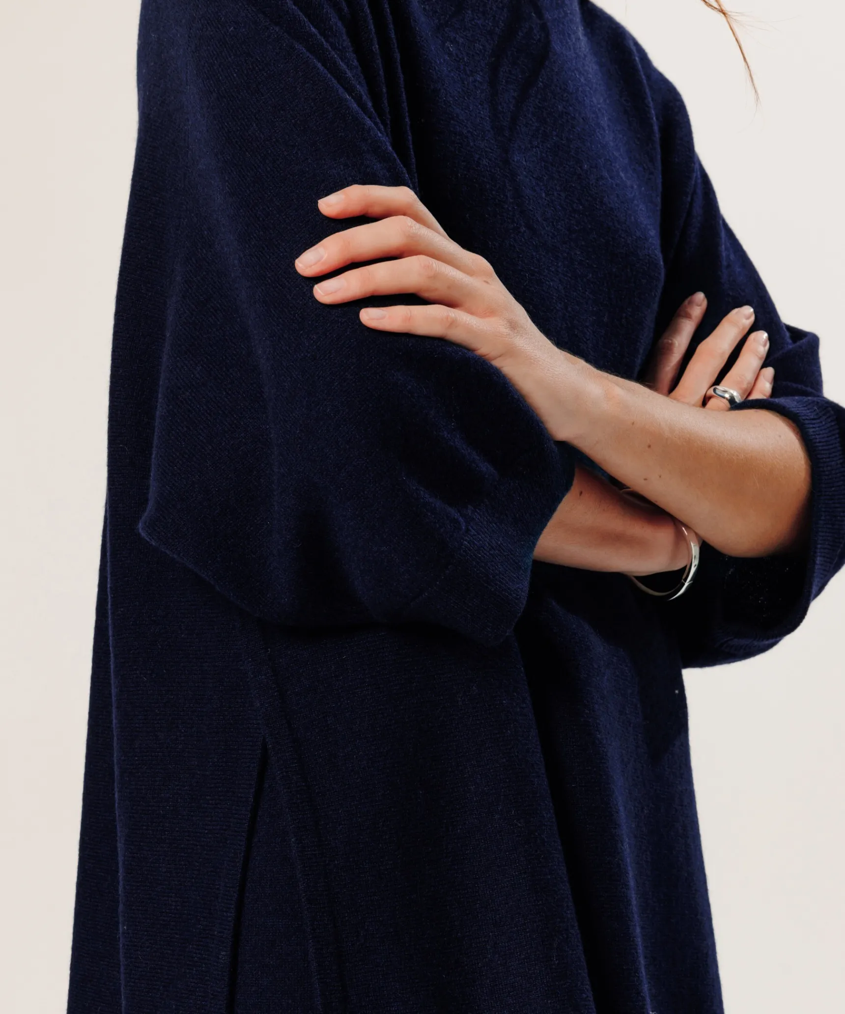 Outlet Rodier Poncho manches 3/4 cachemire bleu marine