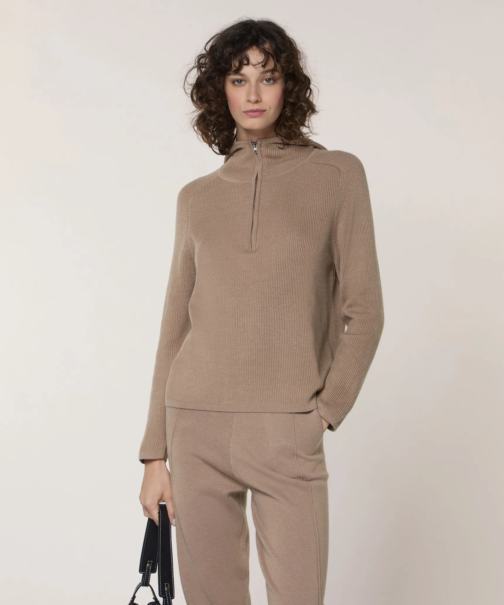 Discount Rodier Pull à capuche à côtes marron moka