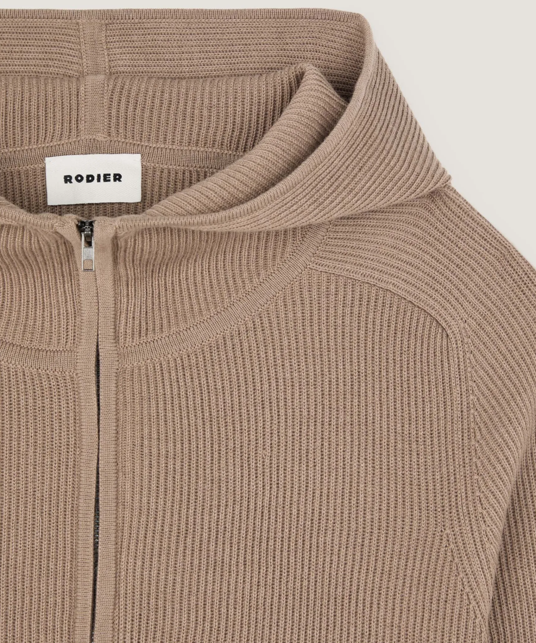 Discount Rodier Pull à capuche à côtes marron moka