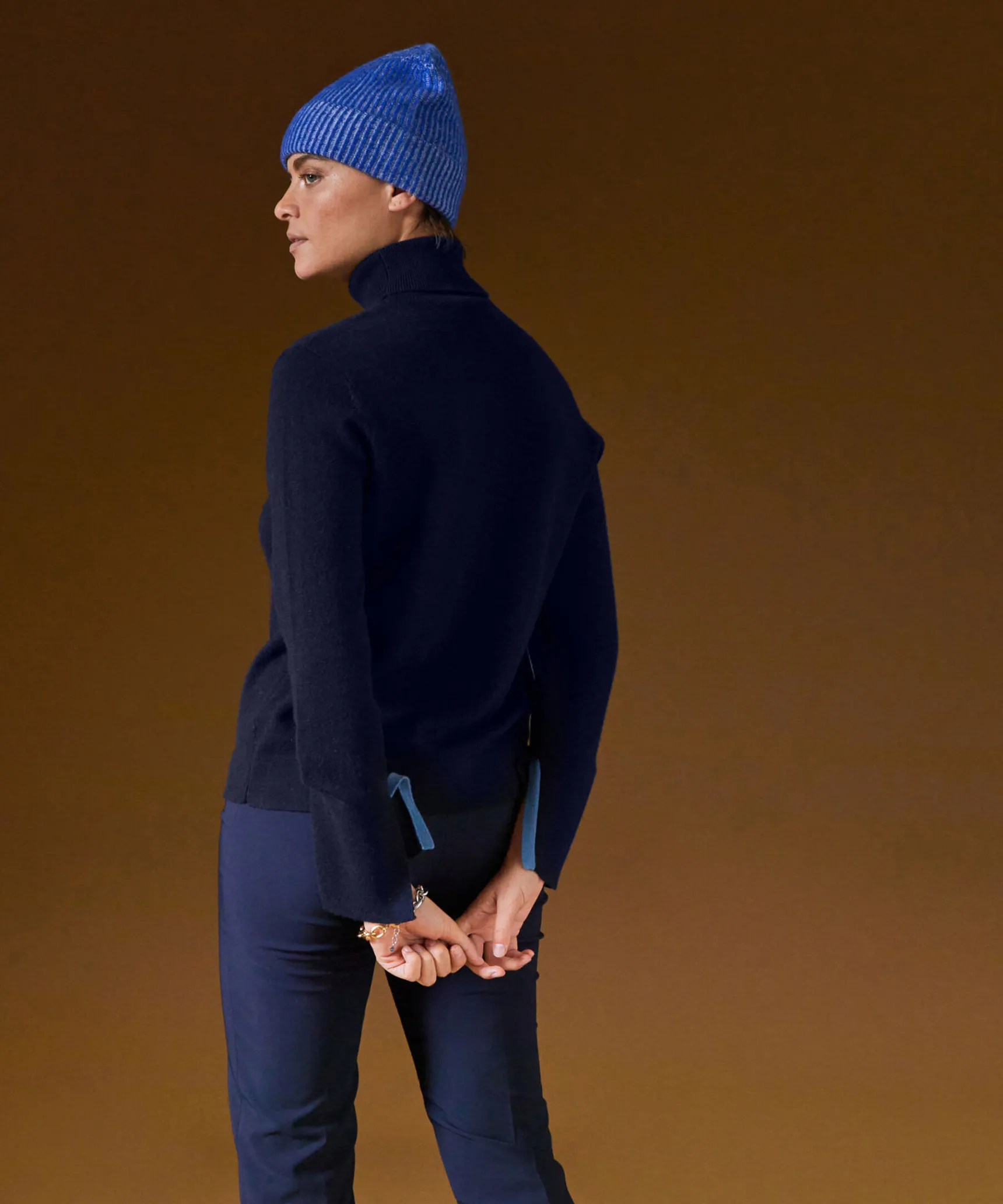 Outlet Rodier Pull col roulé en cachemire bleu marine