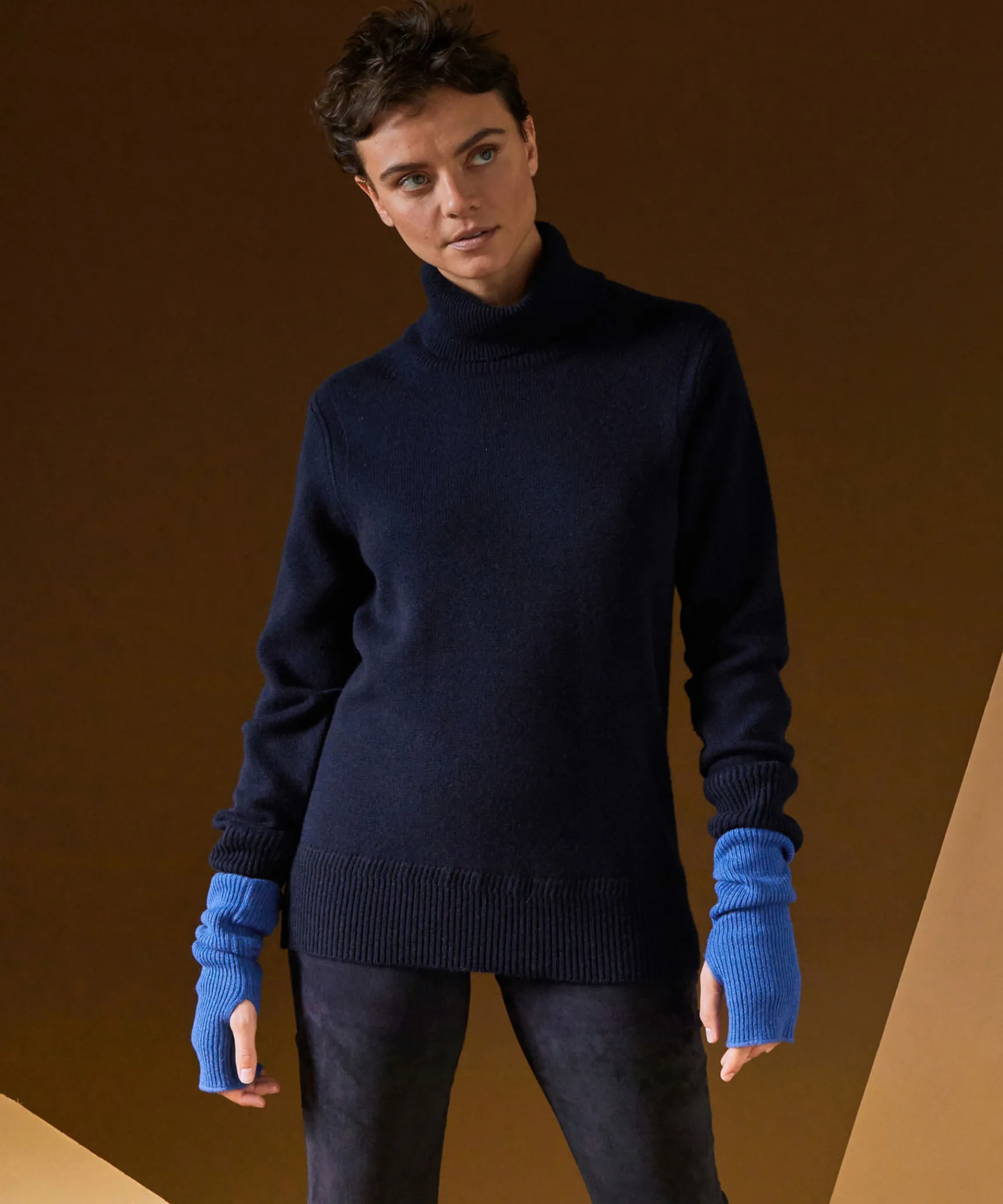 Hot Rodier Pull col roulé oversize en cachemire bleu foncé