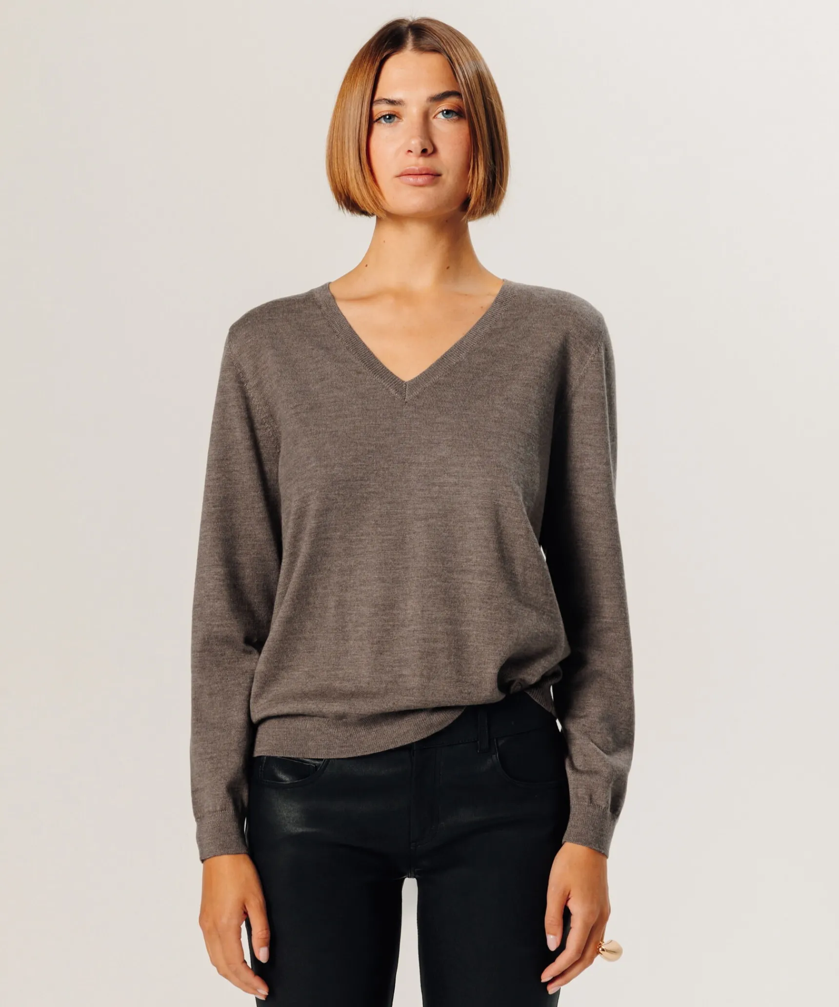 Hot Rodier Pull col V en laine mérinos marron taupe