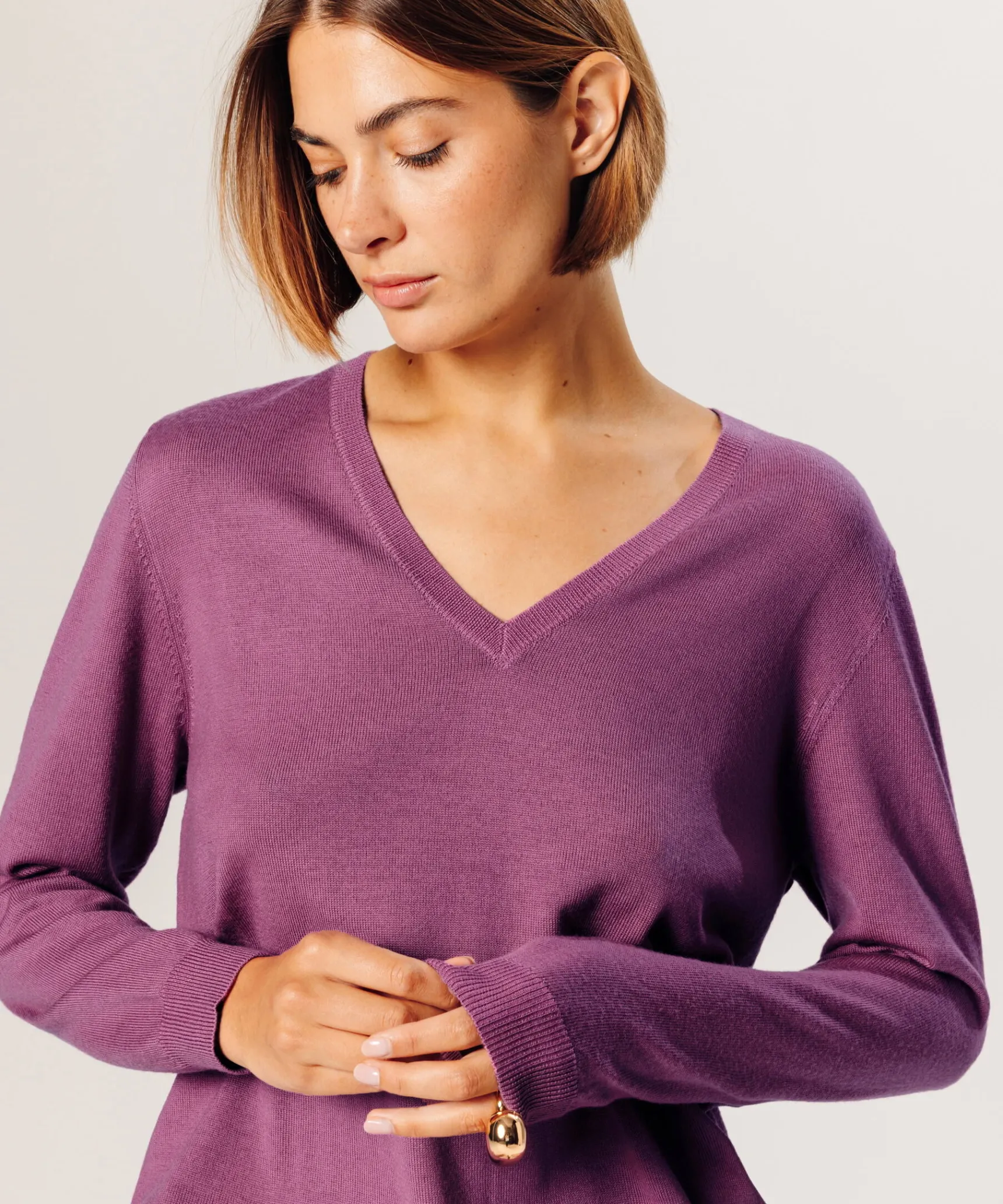 Clearance Rodier Pull col V en laine mérinos violet parme clair