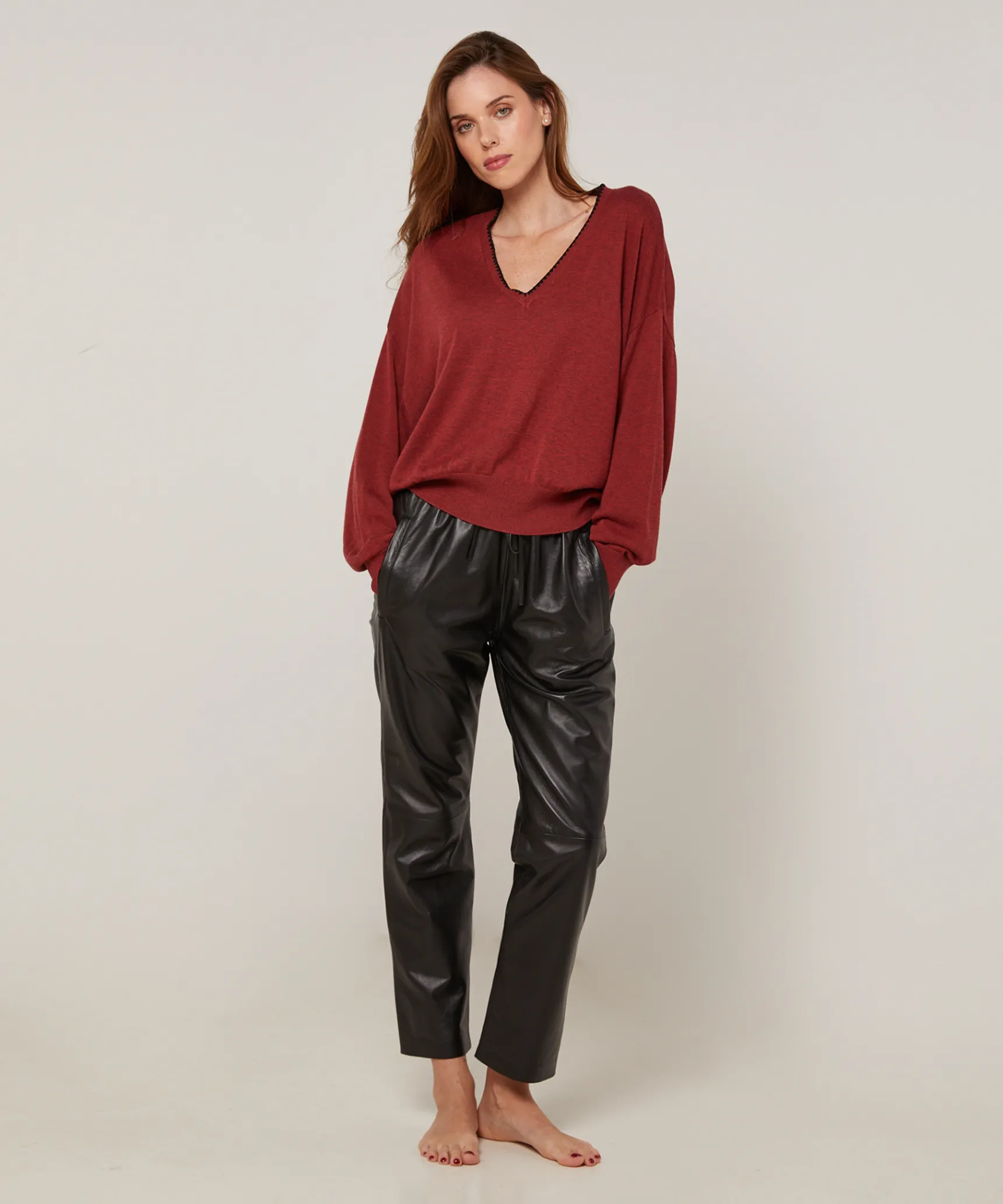 Hot Rodier Pull col V en maille fine rouge brique