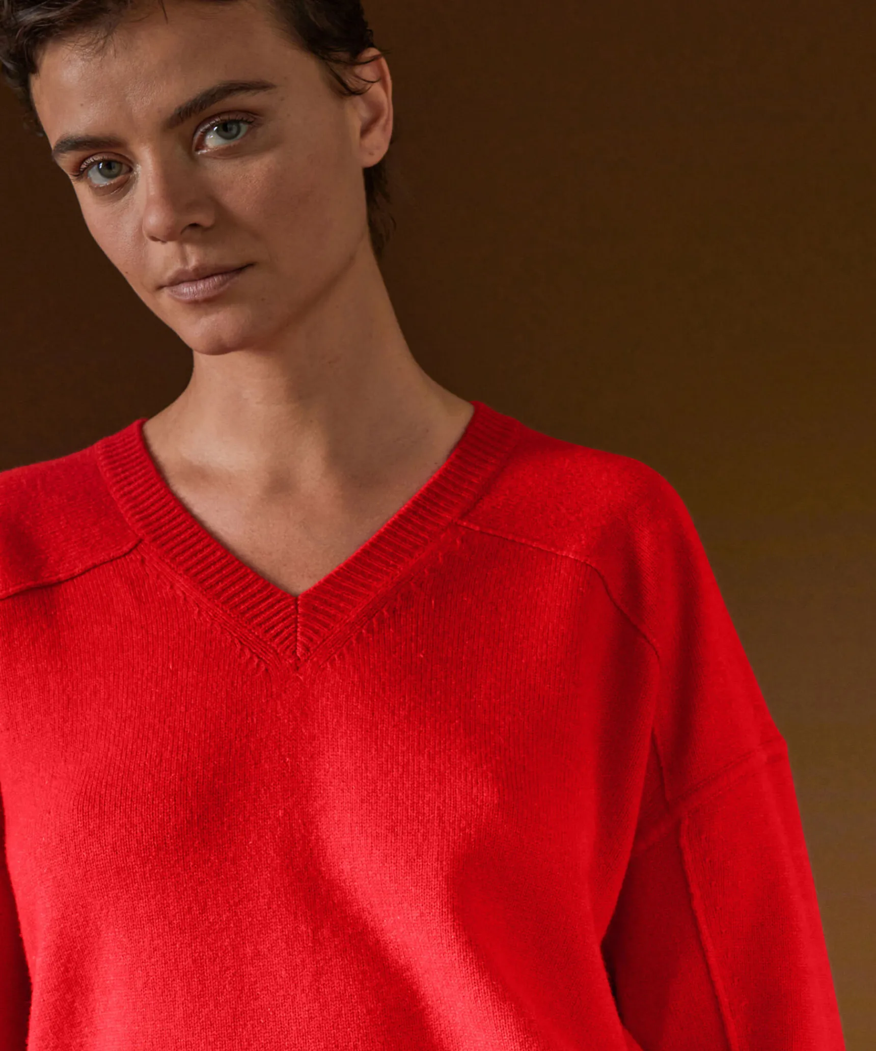 Clearance Rodier Pull col V oversize en cachemire 4 fils orange corail
