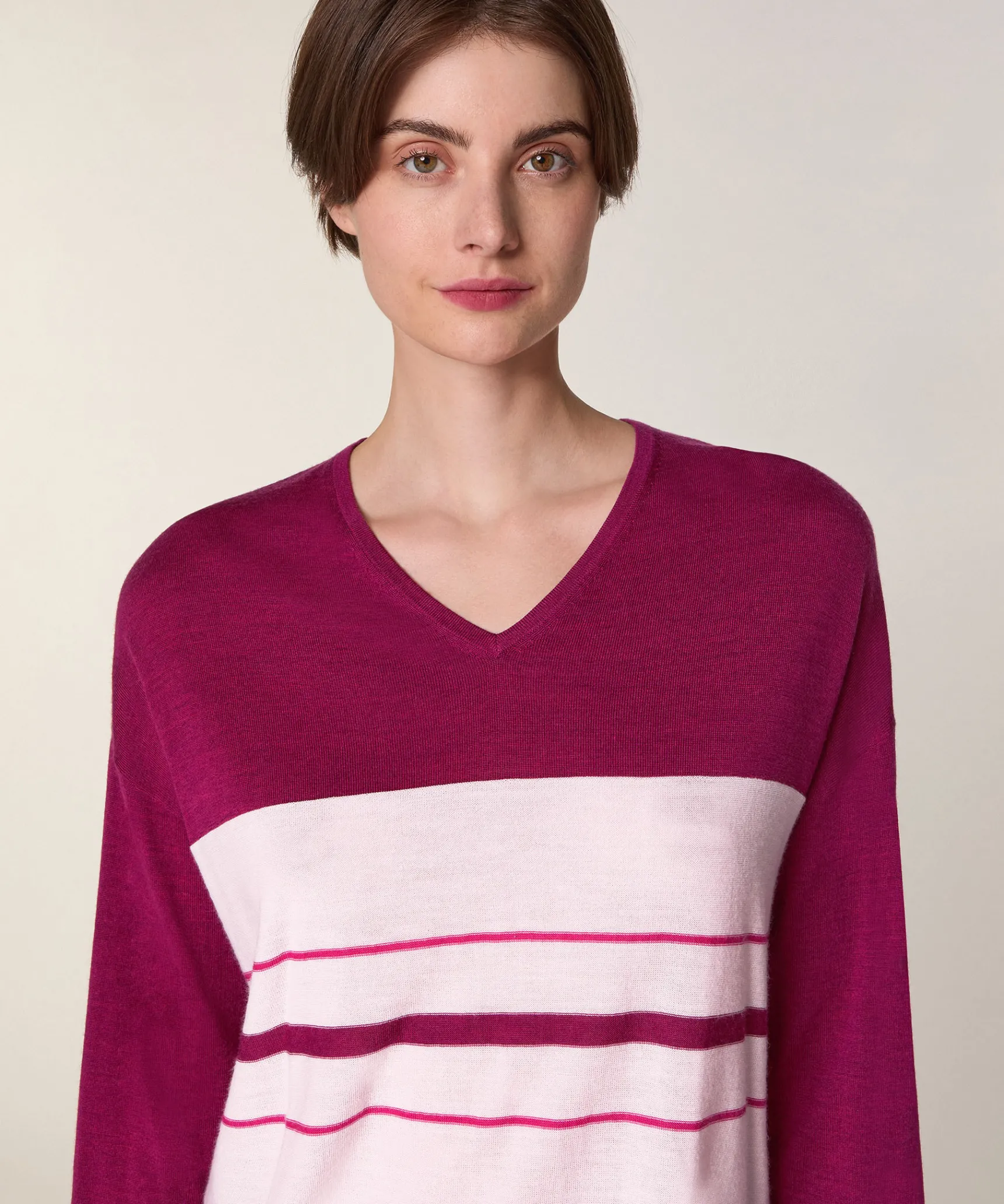Hot Rodier Pull col V rayé en laine mérinos violet cassis