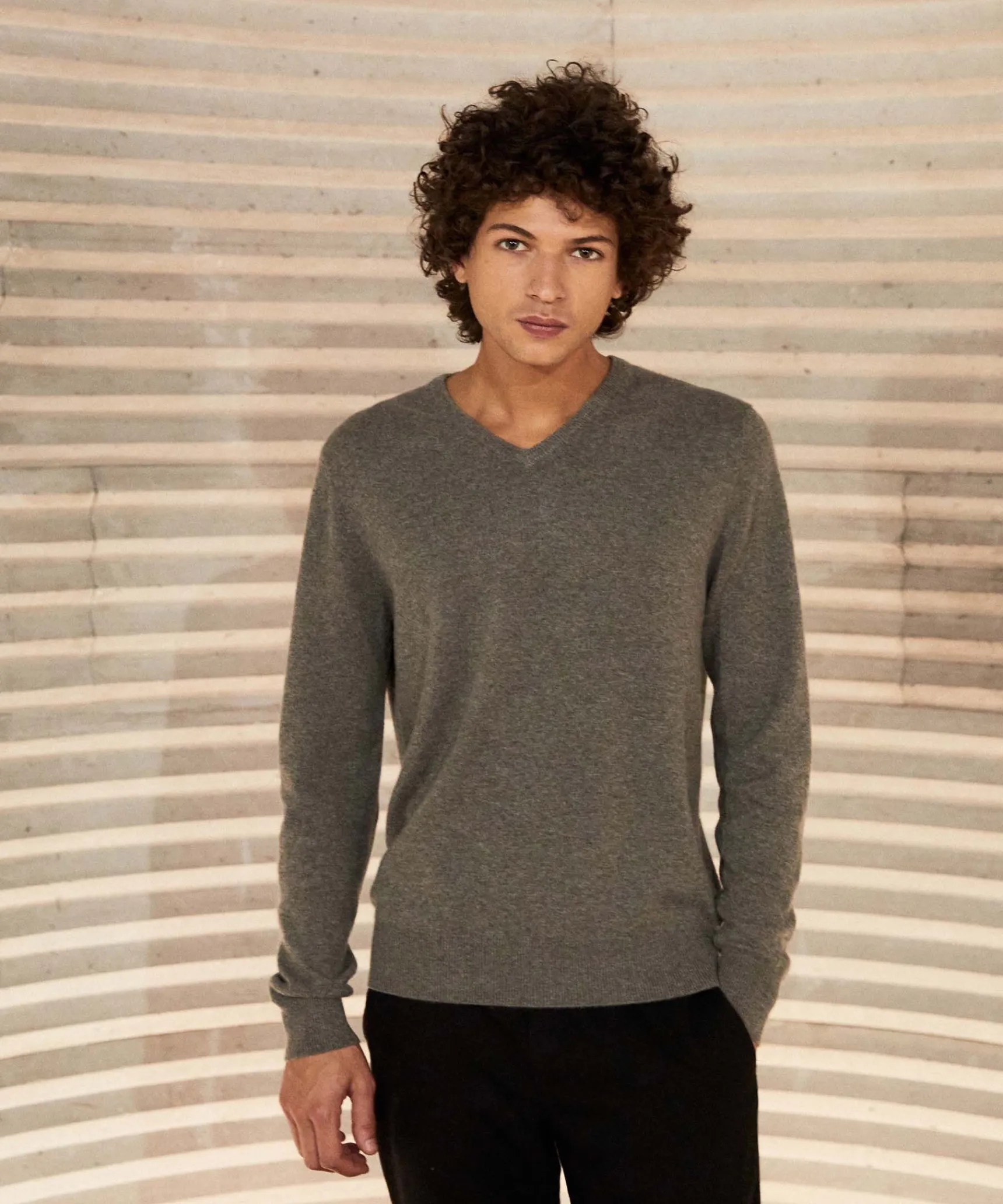 Rodier Pull homme col V en cachemire 2 fils taupe