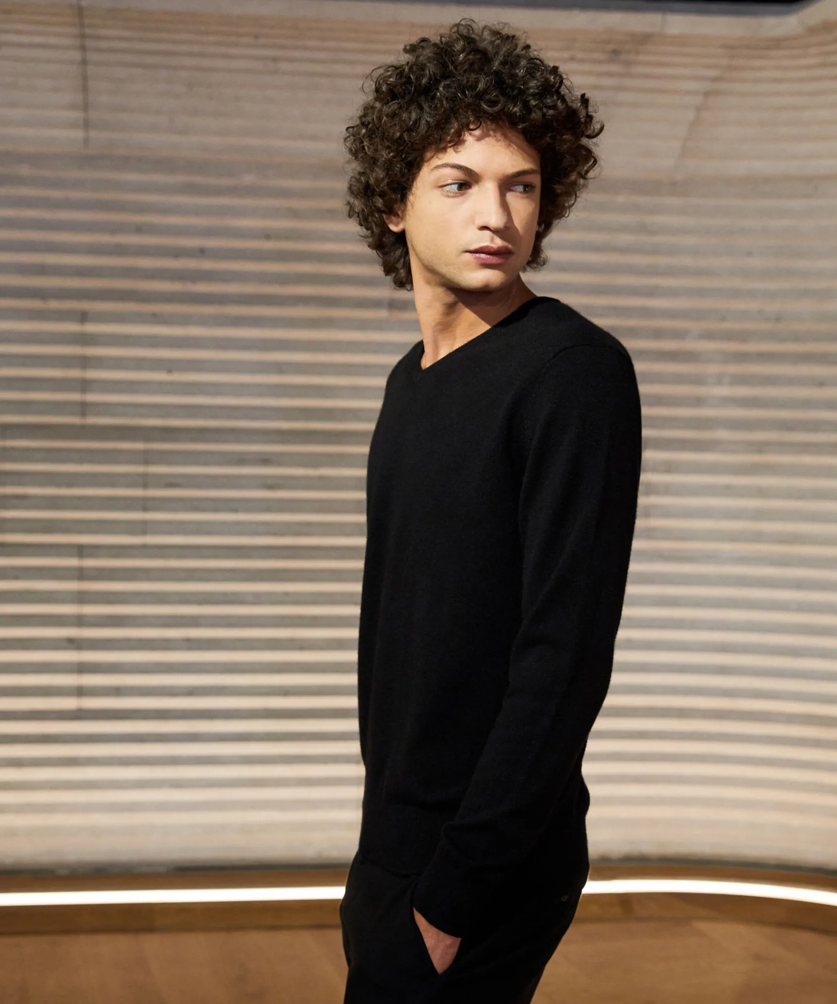 Hot Rodier Pull homme col V en cachemire 2 fils noir