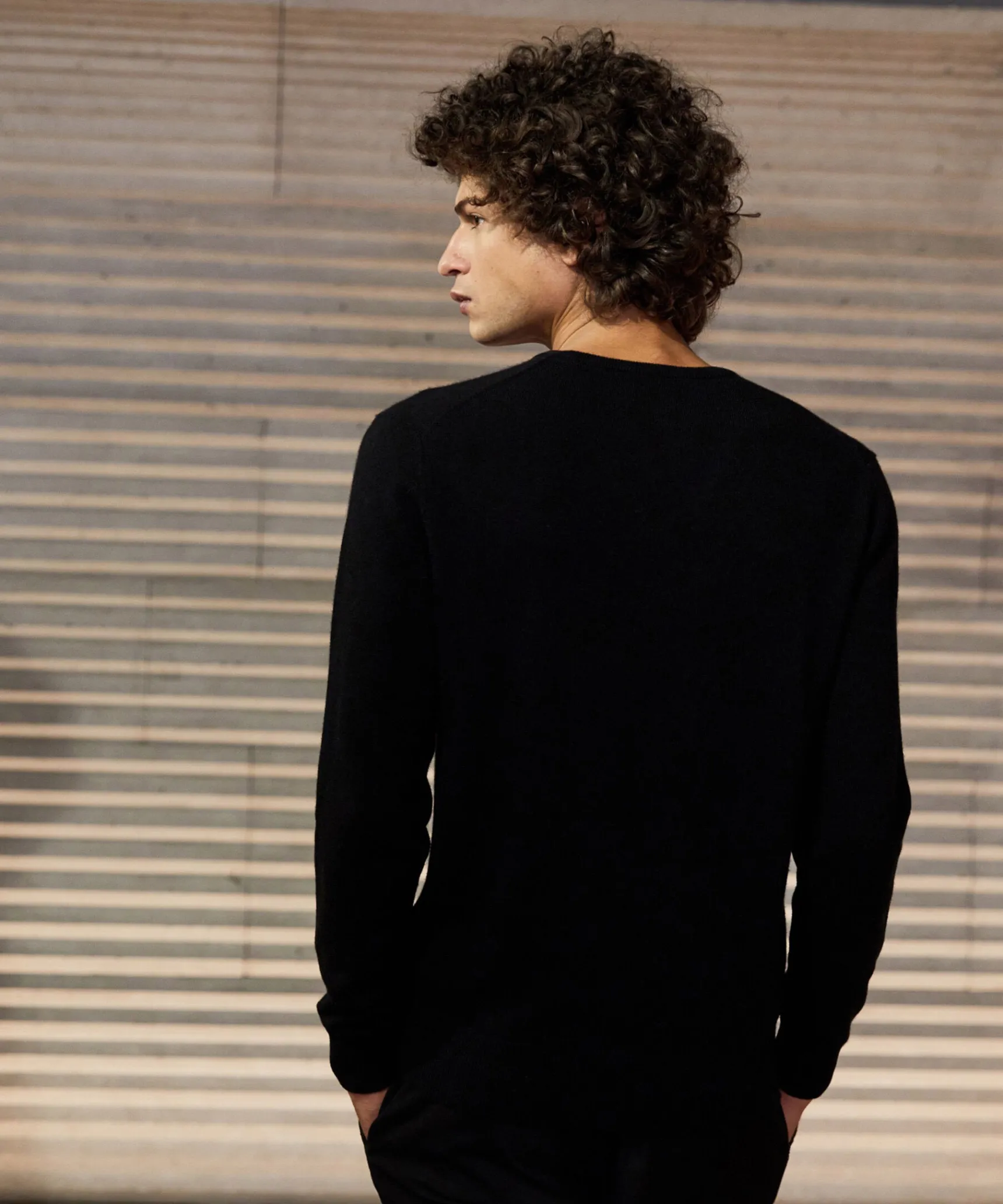 Hot Rodier Pull homme col V en cachemire 2 fils noir
