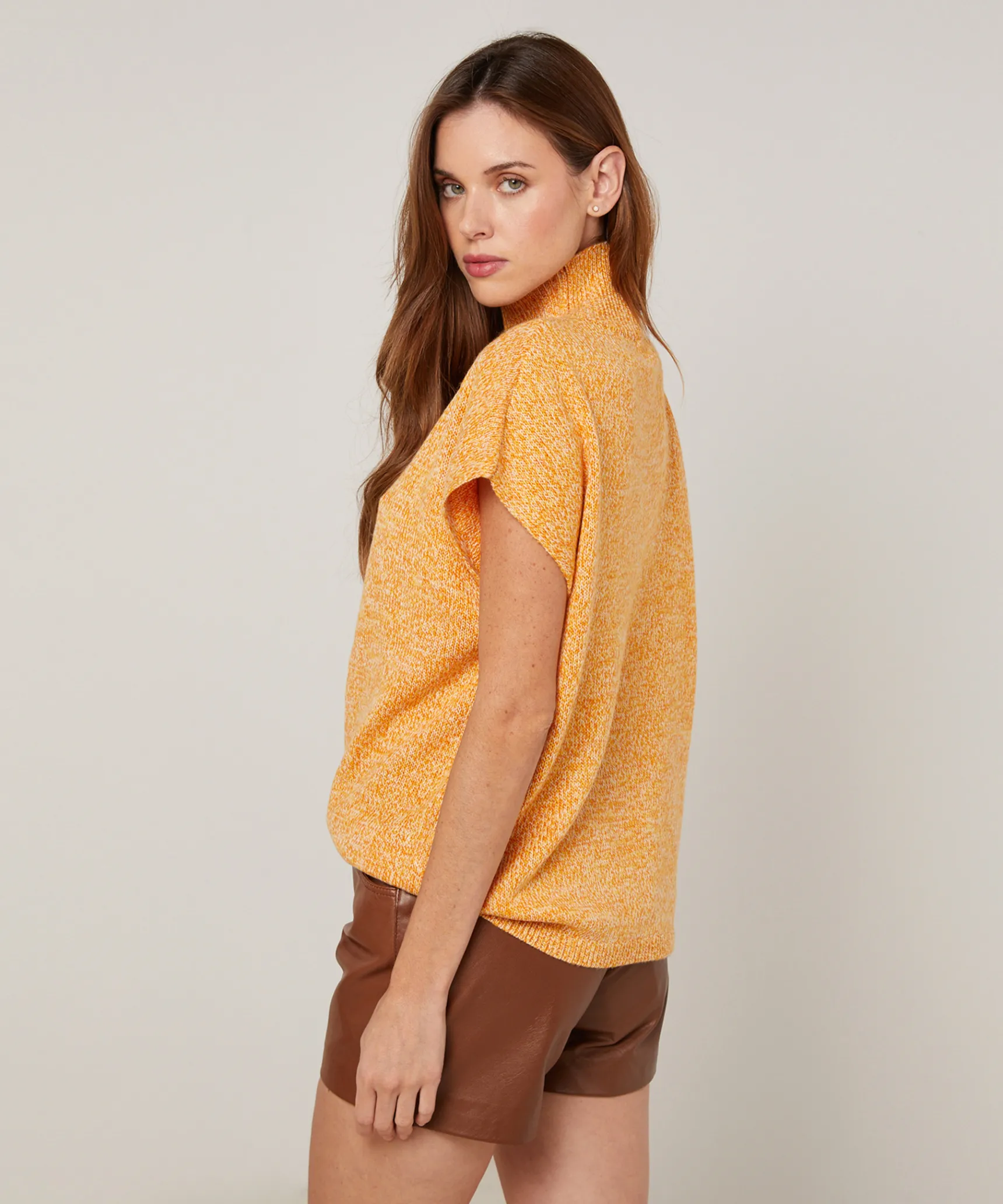 Hot Rodier Pull long col montant manches courtes chiné jaune