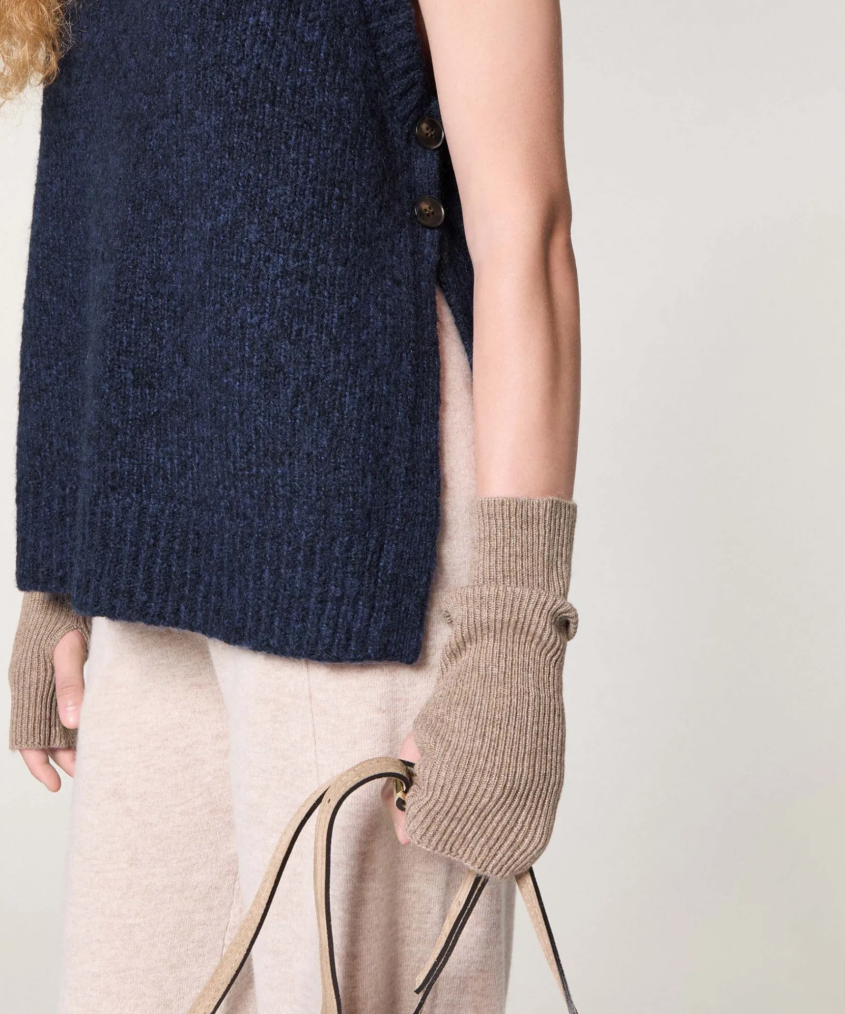 New Rodier Pull sans manches en grosse maille bleu marine