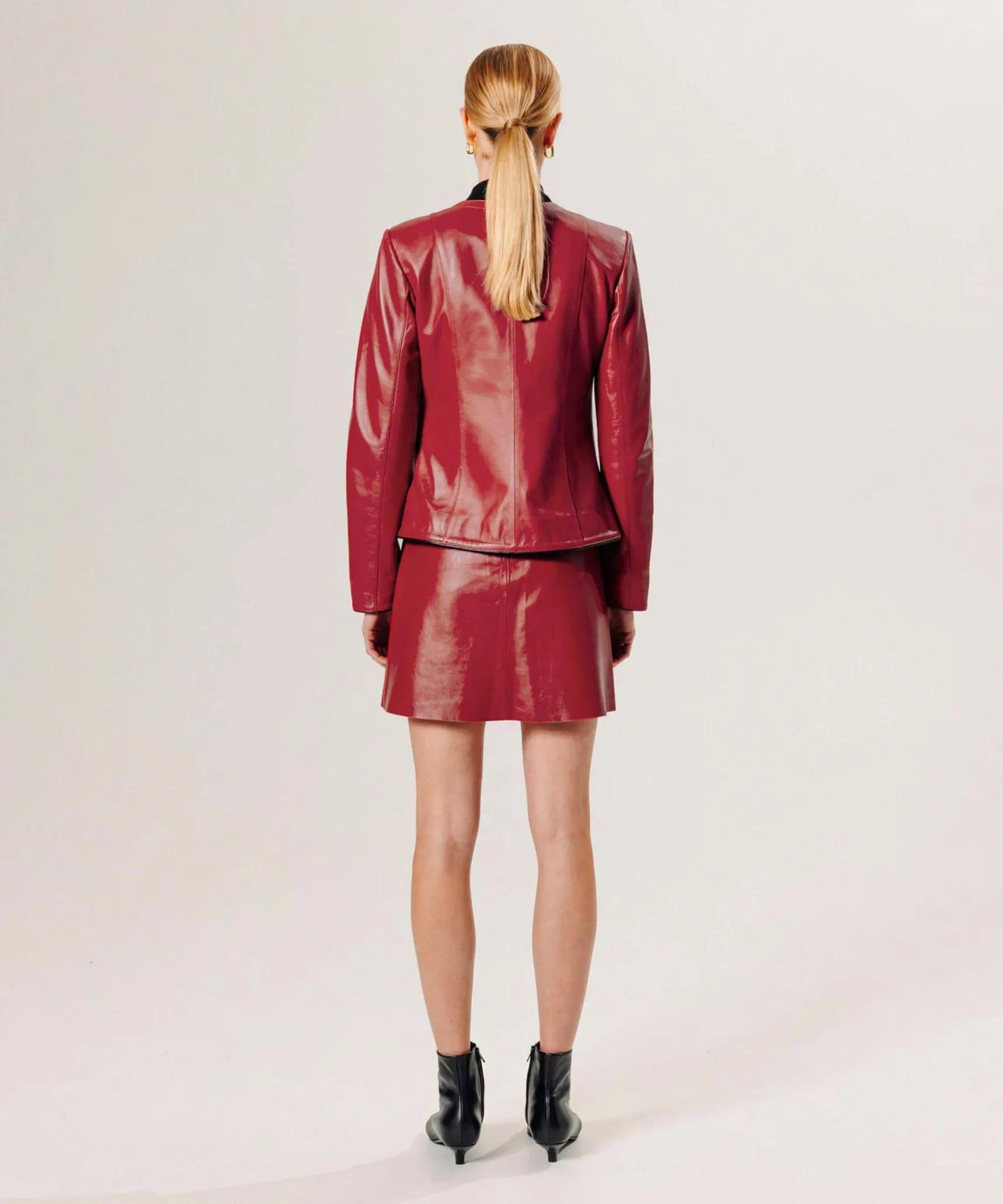 Sale Rodier Veste courte zippée en cuir rouge rubis